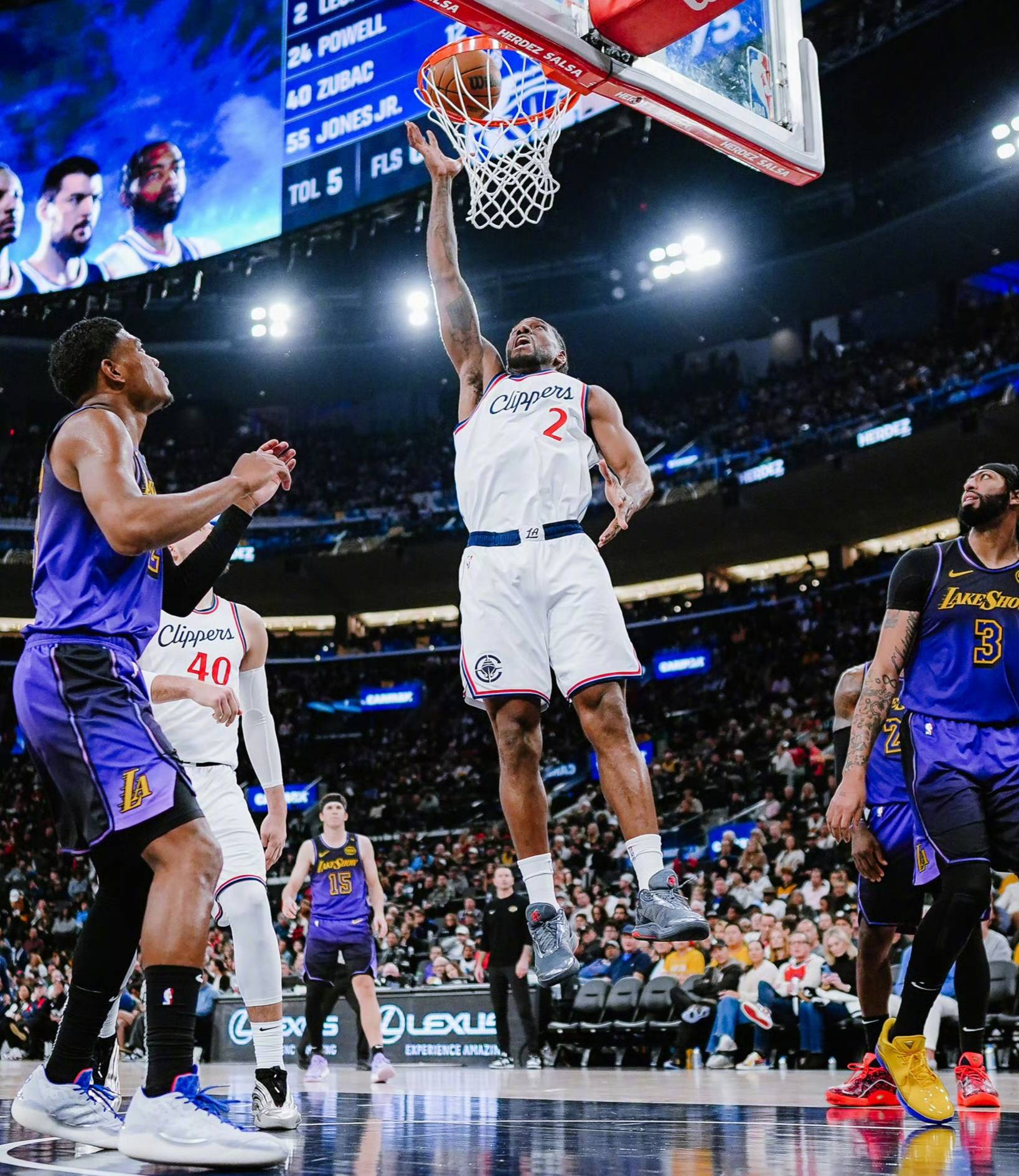 湖人队全队士气高涨备战下一场比赛的简单介绍