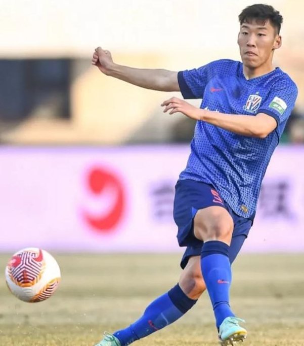 包含国安队将与申花交锋，球员状态备受关注的词条