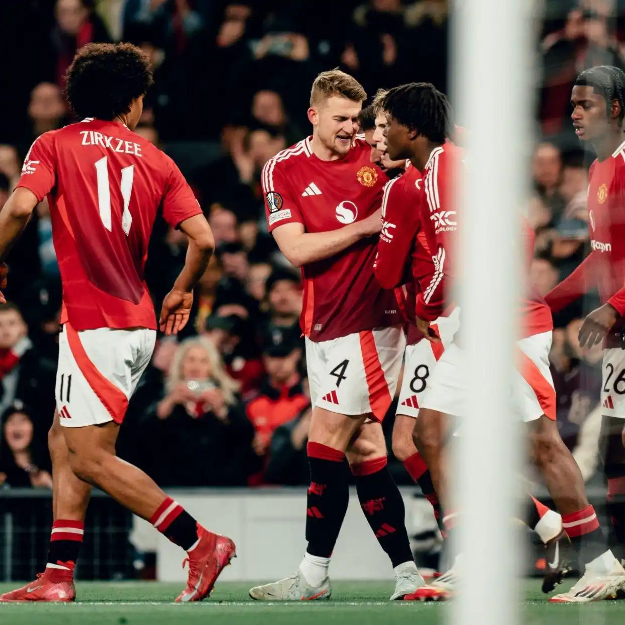 包含曼联惊险取胜，险胜对手成功晋级！的词条