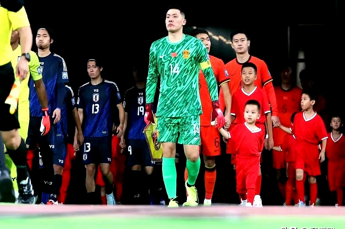 包含欧预赛激战一触即发，国脚全力争夺晋级机会的词条