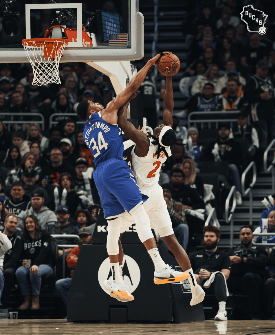 雄鹿内线抢眼，轻松击败对手