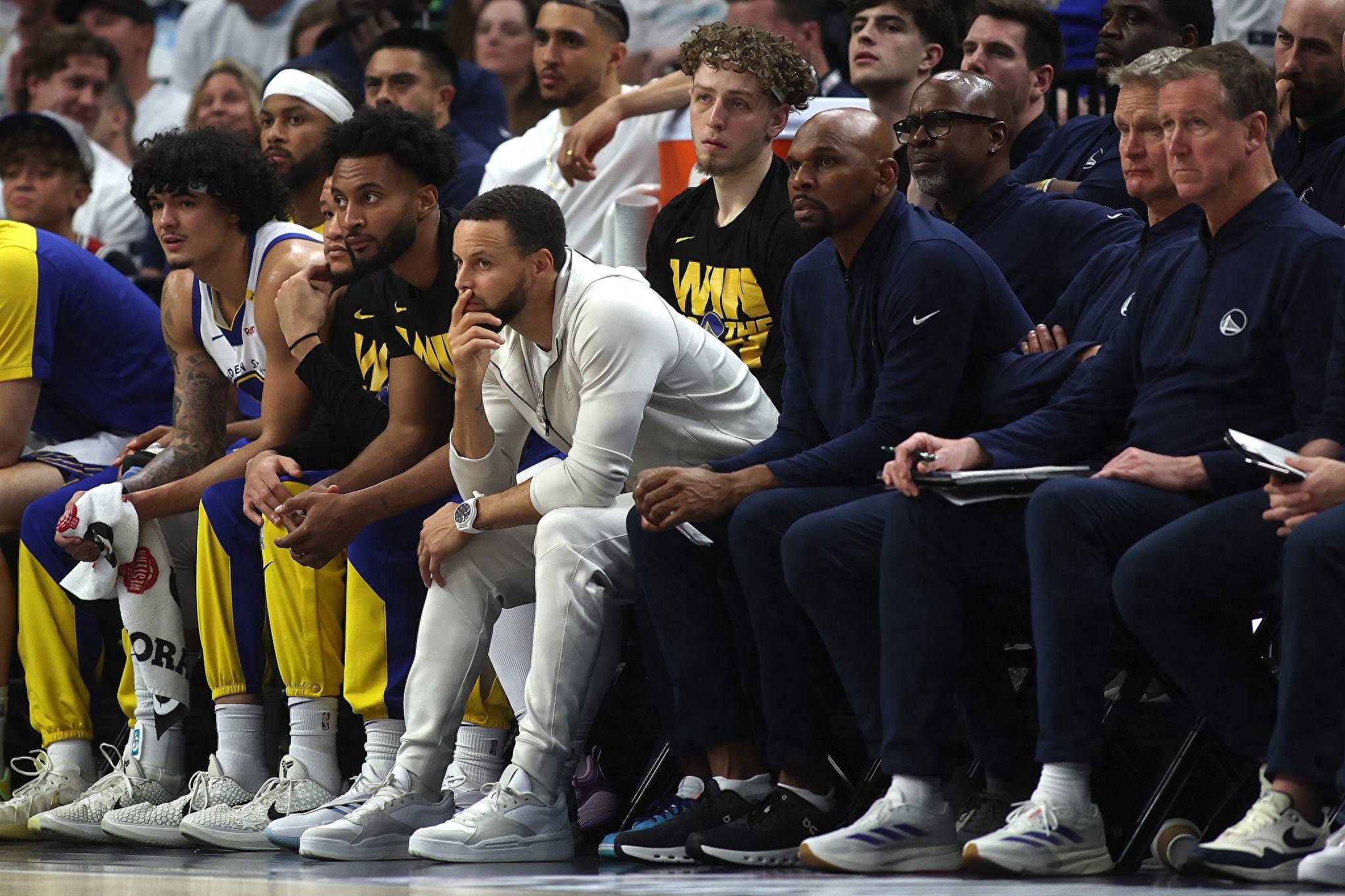 掘金遭遇凯尔特人夺冠,西甲局势紧张 掘金遭遇凯尔特人夺冠,西甲局势紧张