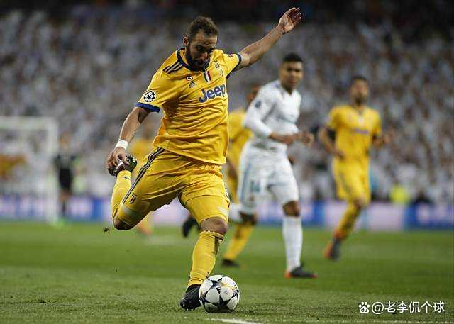 西甲豪门再度交锋，激情碰撞无遗