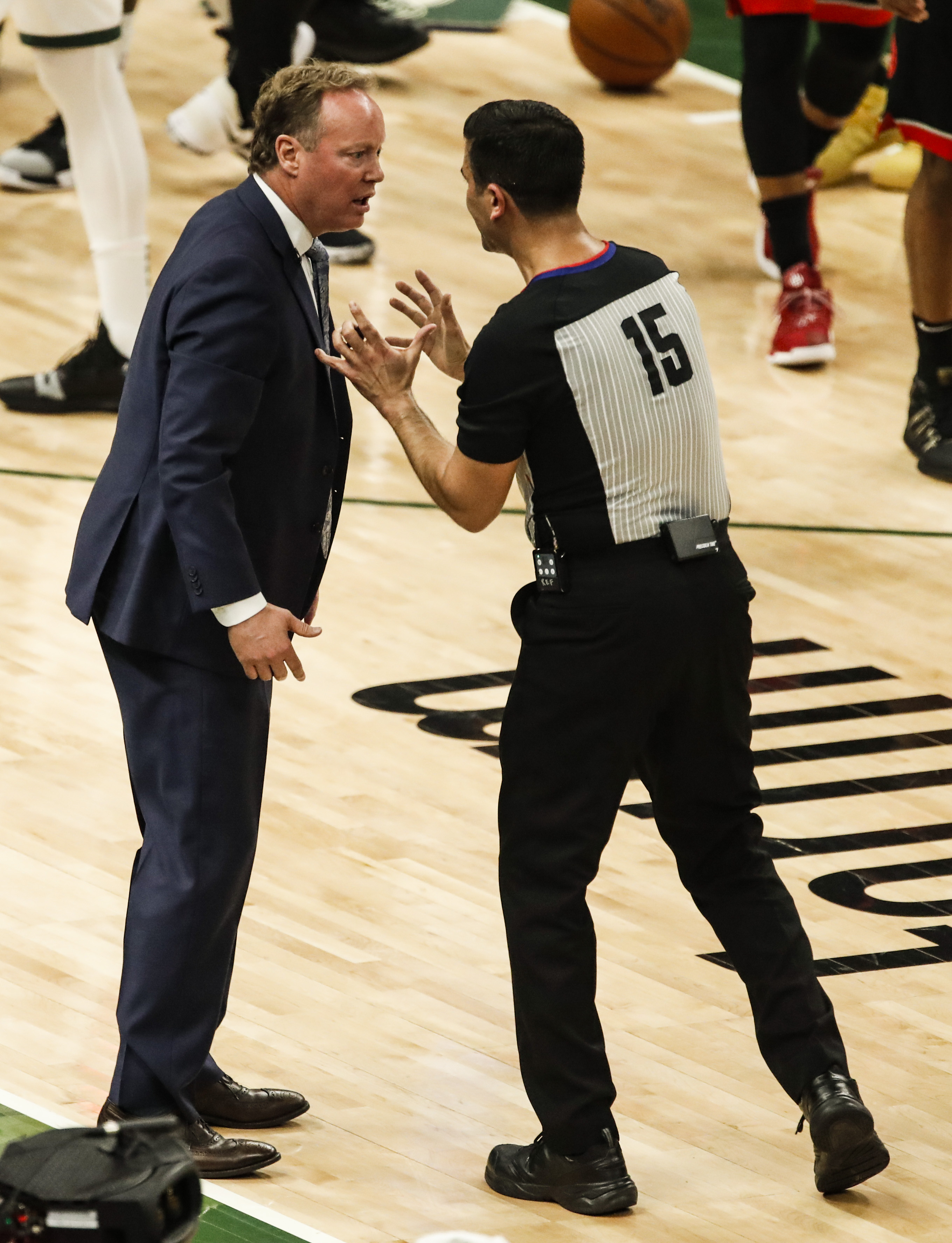 包含猛龙争霸东部决赛,力争打破连败魔咒的词条 包含猛龙争霸东部决赛,力争打破连败魔咒的词条