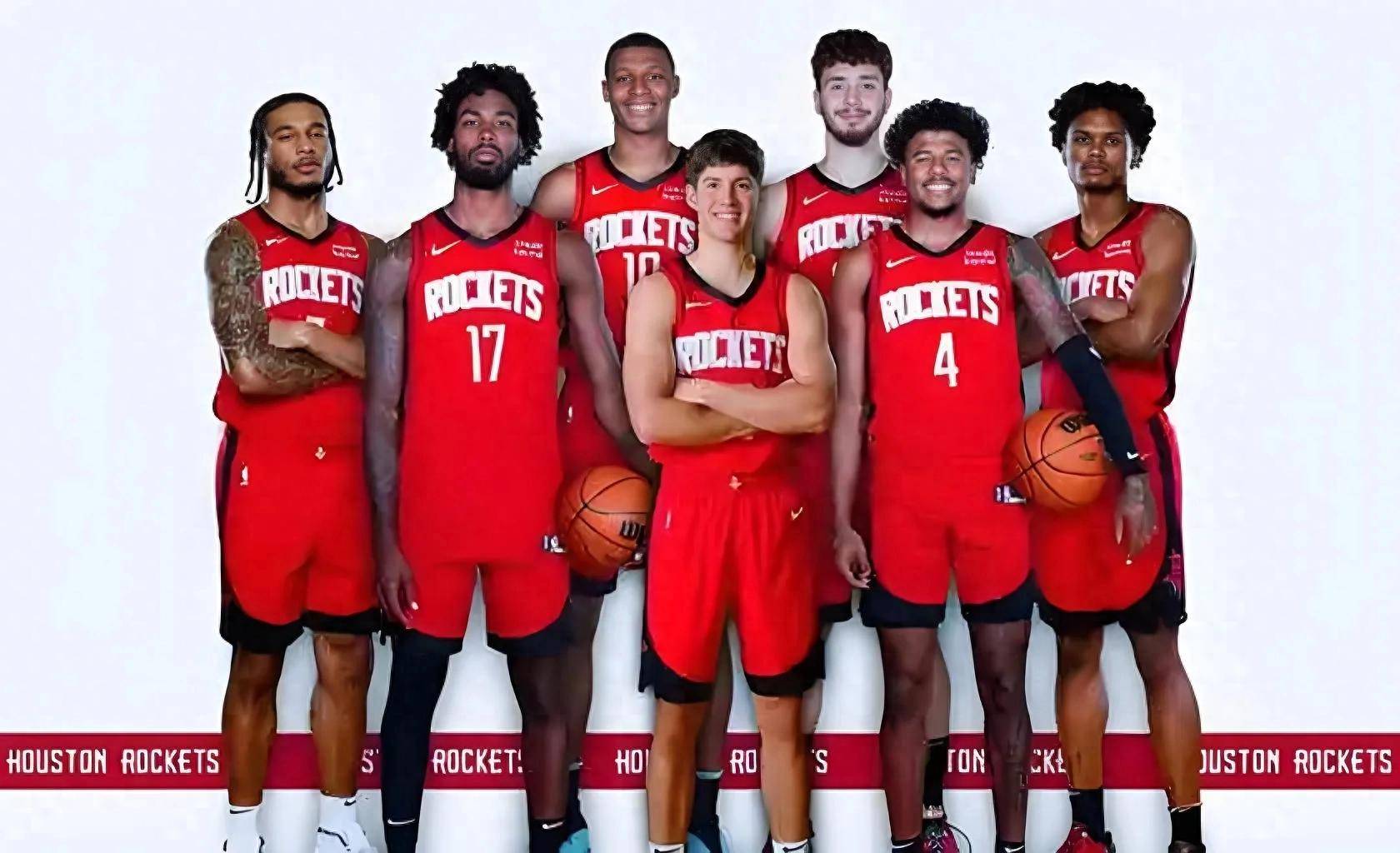 包含球队阵容调整频密，探索最佳配置的词条