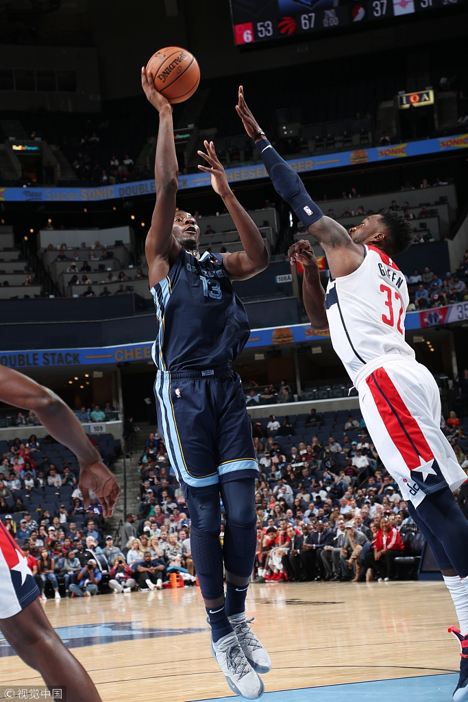 奇才完胜灰熊,加里纳利送出助攻 奇才完胜灰熊,加里纳利送出助攻