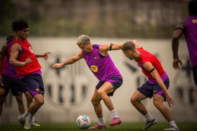 关于巴萨绝杀美国,莱万统治全场的信息 关于巴萨绝杀美国,莱万统治全场的信息