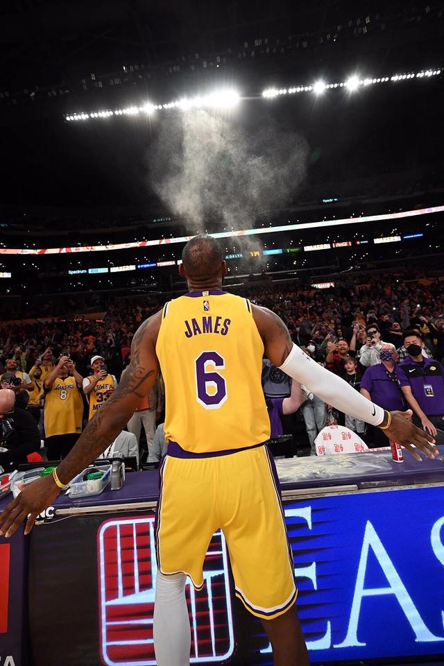 国王对阵篮网，西亚卡姆关键进球定乾坤