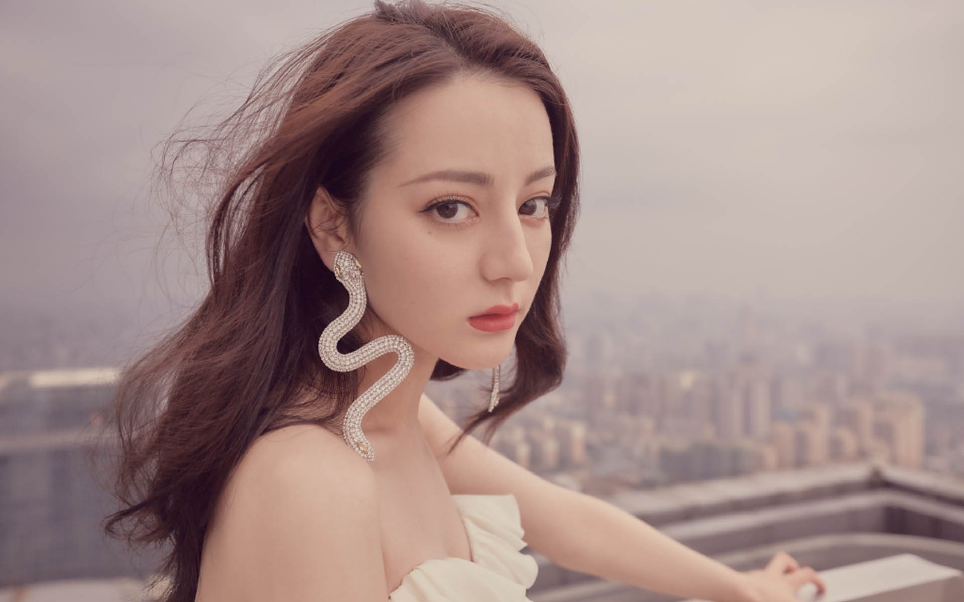 当三分雨浇灌绿茵场，2050世界杯之夜的哈登奇迹