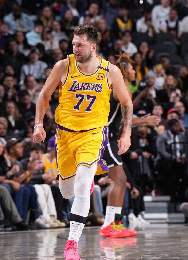 新疆队单节拉开公牛,东契奇存在感拉满 新疆队单节拉开公牛,东契奇存在感拉满