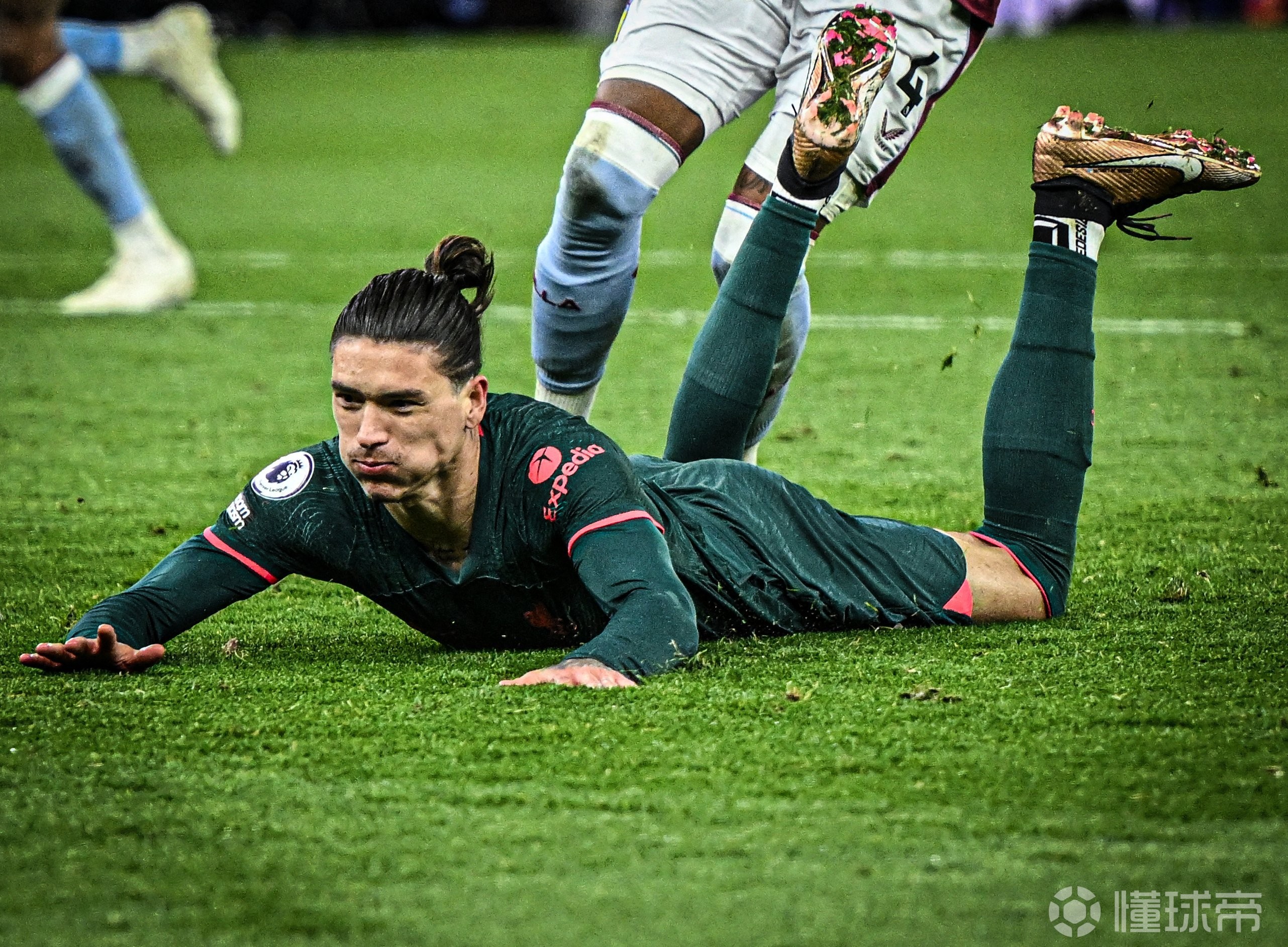 韩国节奏掌控中国，努涅斯在F1新赛季揭幕战接管比赛