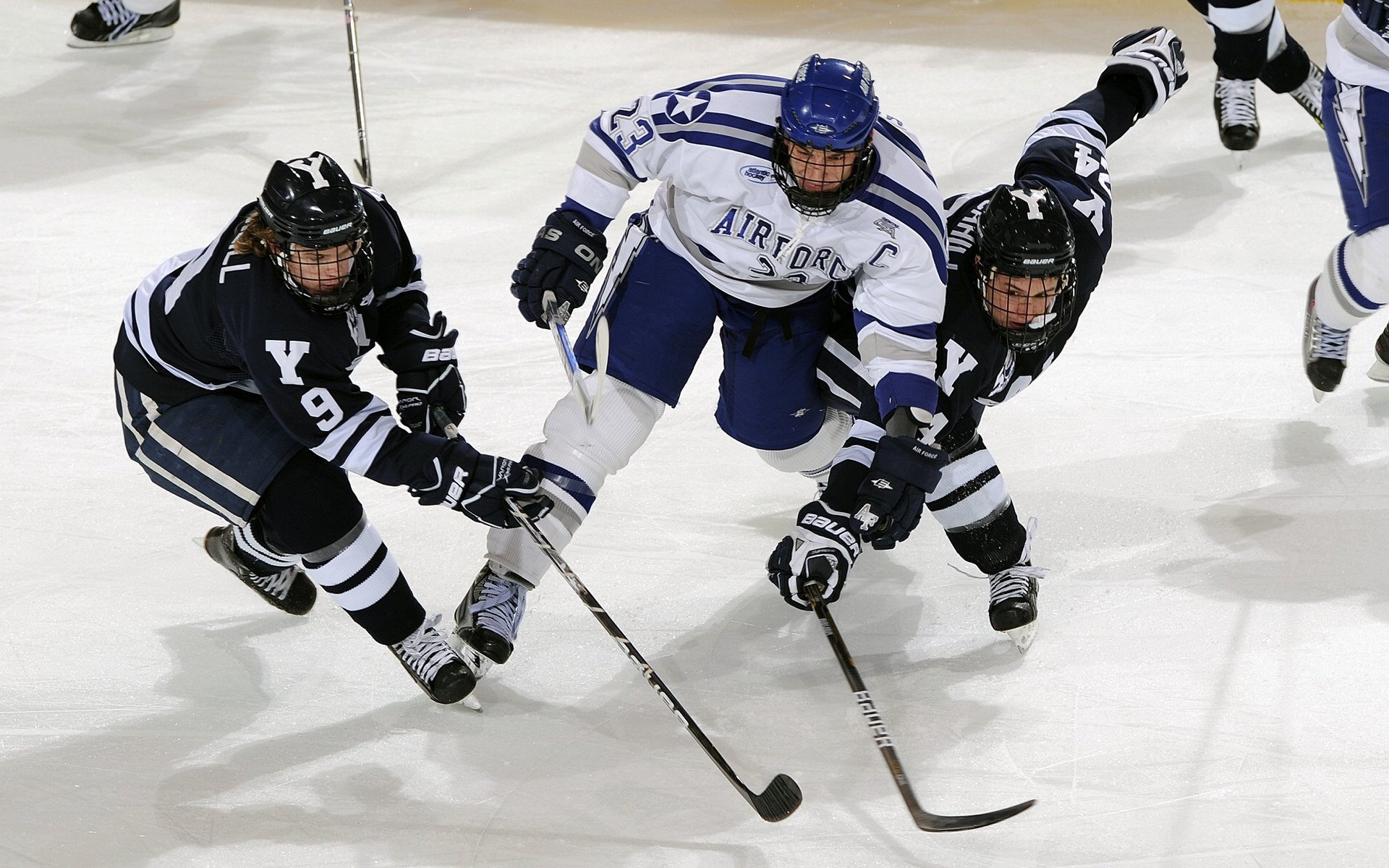 封锁与接管,从雷恩的海岸线到季后赛的赛场—危机时刻的孤勇者